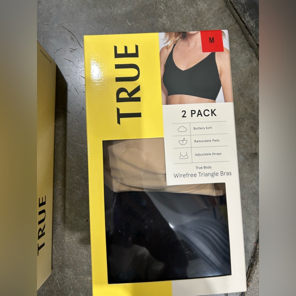 True & Co Women's True Body wirefree Triangle Bras with Soft Band. Black/tan
